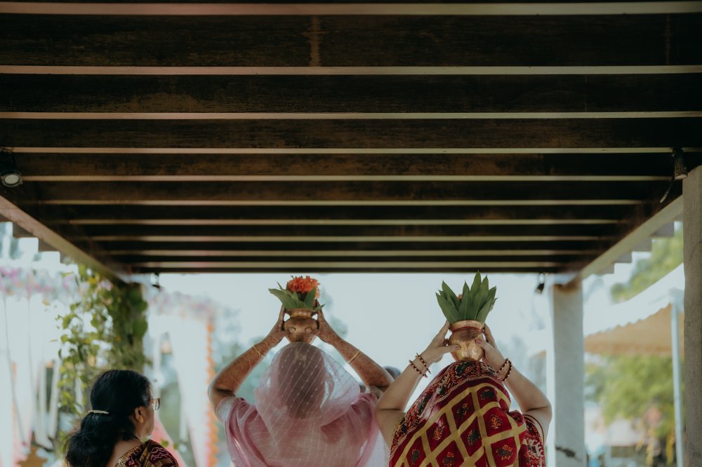 Avinav & Medha